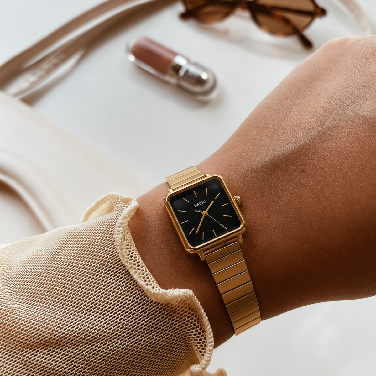 Le Marais Watch Eclipse | Sore & Lisse